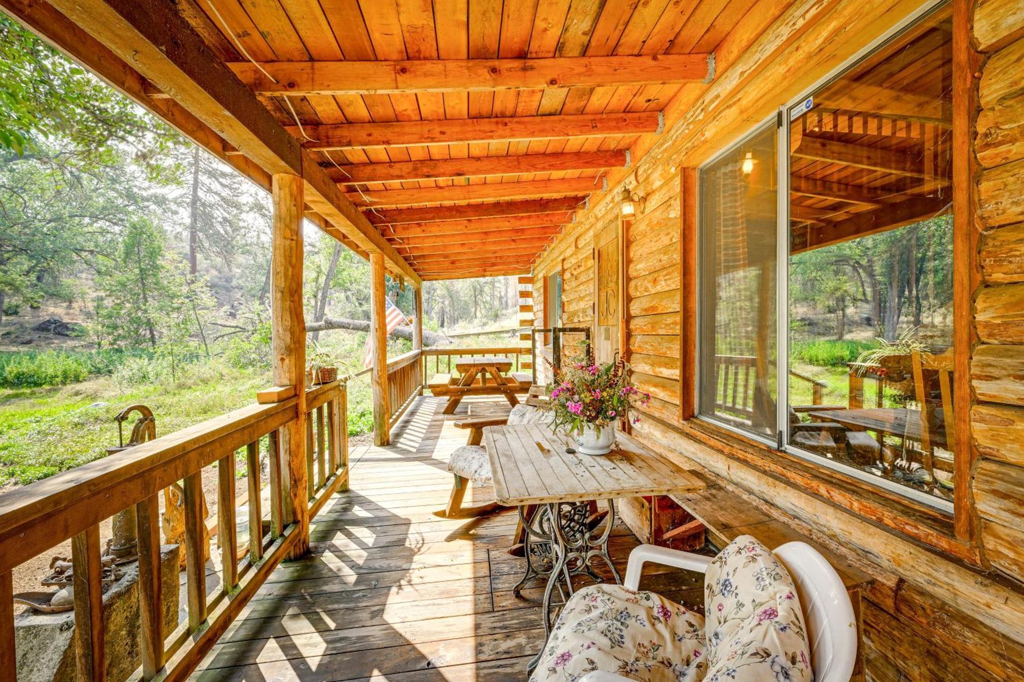 Cozy Family-Friendly Badger Retreat With Fireplace! Exteriör bild