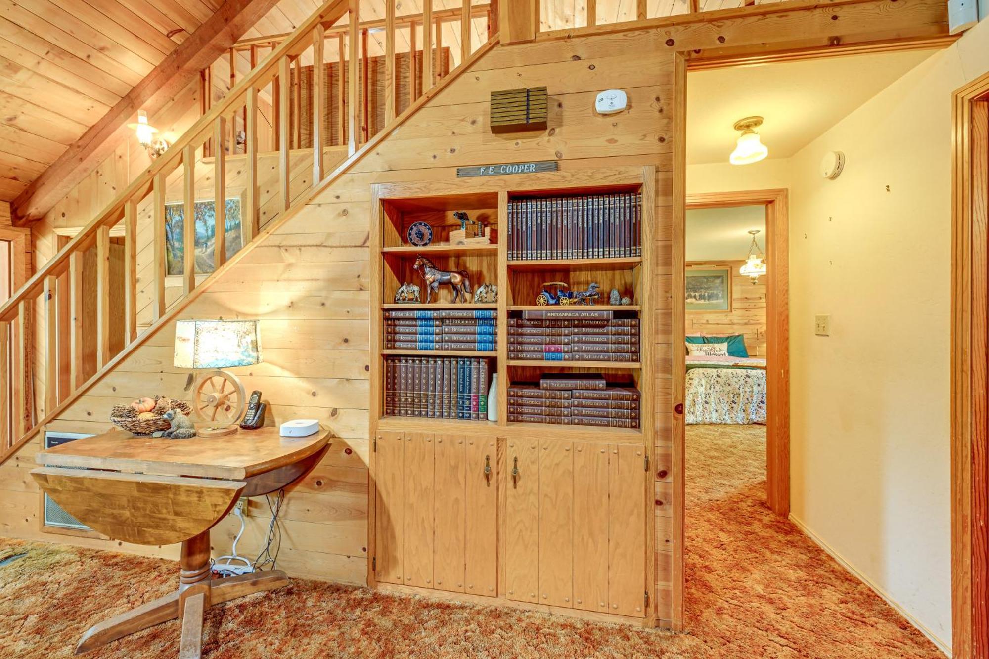 Cozy Family-Friendly Badger Retreat With Fireplace! Exteriör bild