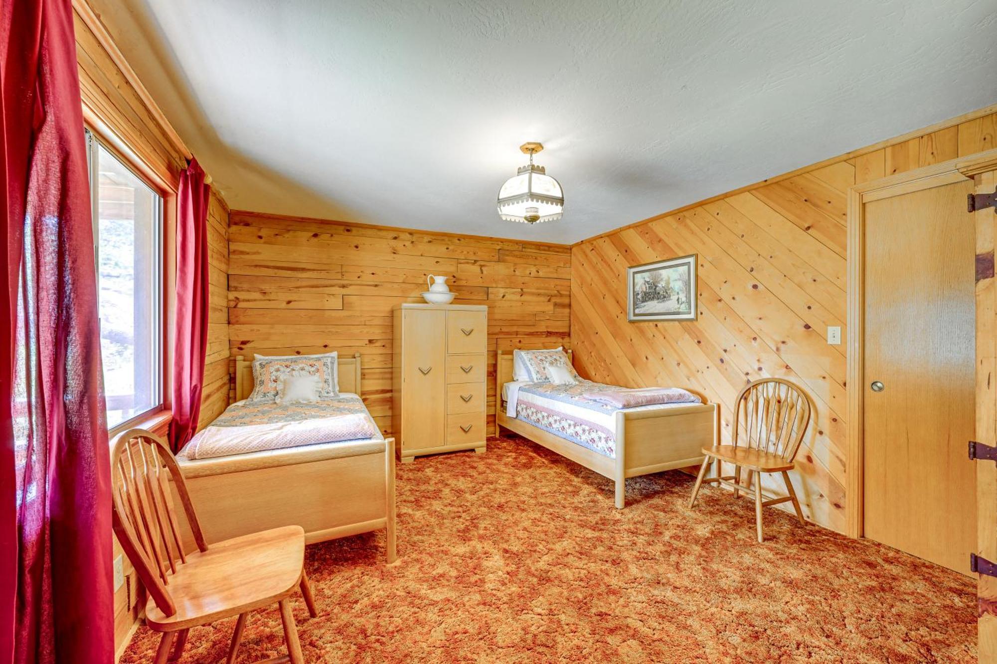 Cozy Family-Friendly Badger Retreat With Fireplace! Exteriör bild