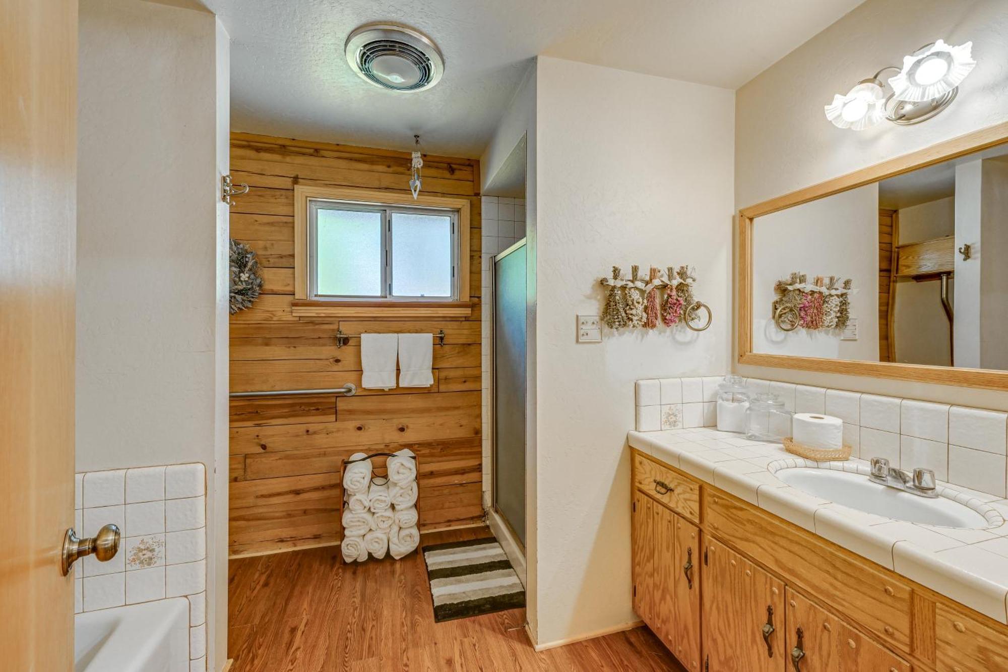 Cozy Family-Friendly Badger Retreat With Fireplace! Exteriör bild