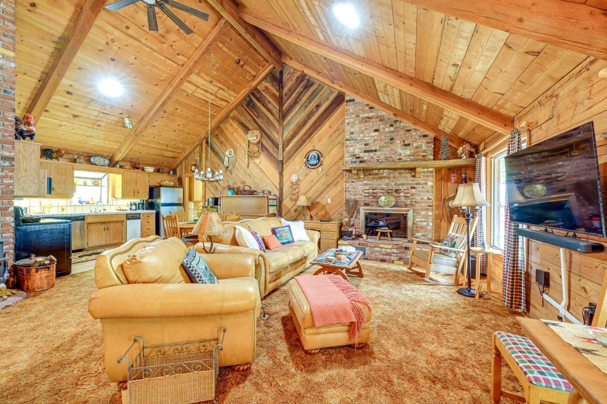 Cozy Family-Friendly Badger Retreat With Fireplace! Exteriör bild