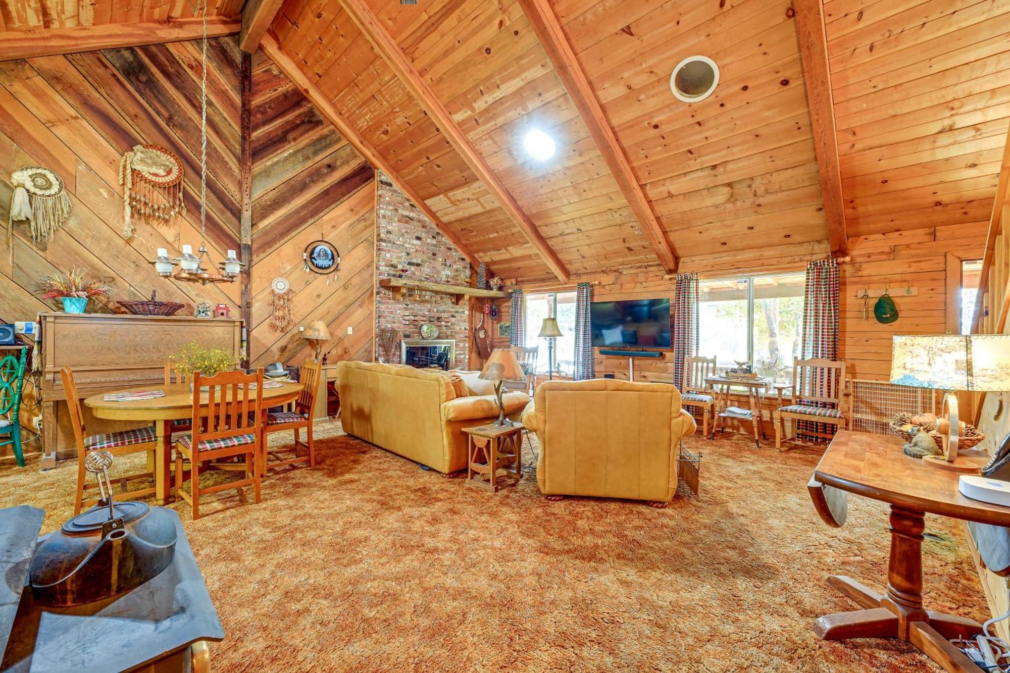 Cozy Family-Friendly Badger Retreat With Fireplace! Exteriör bild